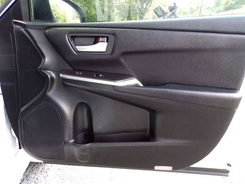 Used 2017 Toyota Camry SE FWD image 20