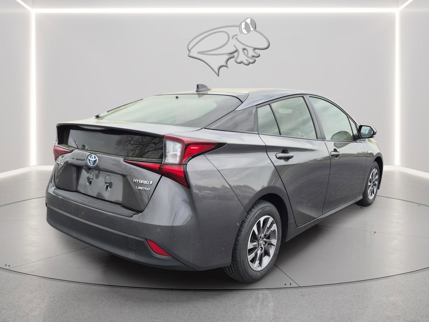 Used 2021 Toyota Prius Limited w/ Premium Convenience Package FWD image 6