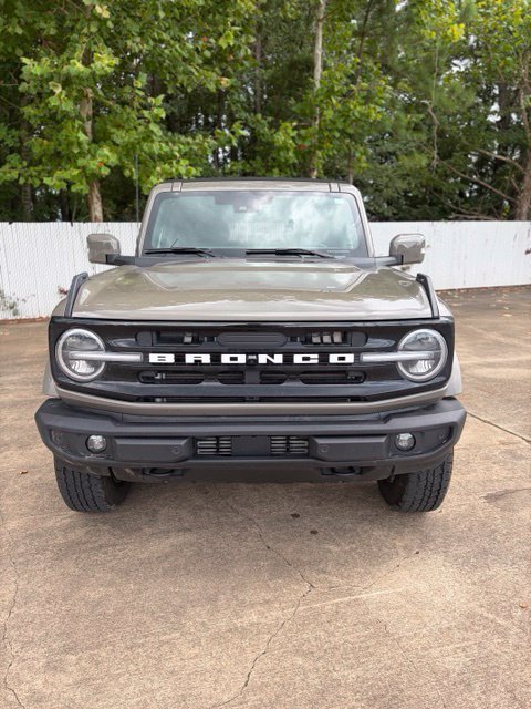 Used 2025 Ford Bronco Outer Banks AWD/4WD image 9