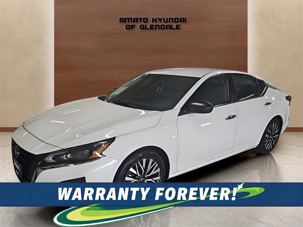 Used 2024 Nissan Altima 2.5 SV