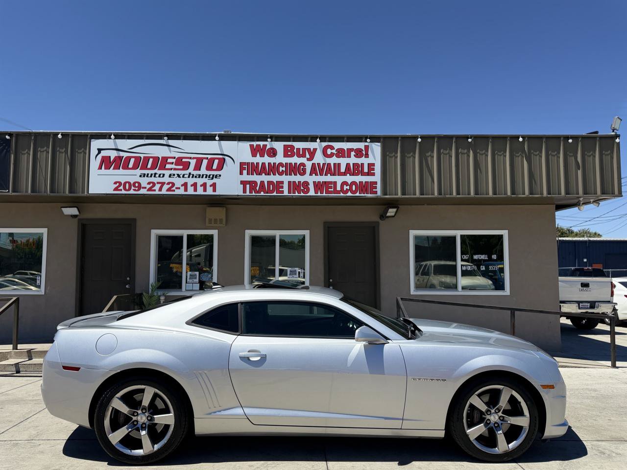 Used 2011 Chevrolet Camaro SS w/ RS Package RWD image 2