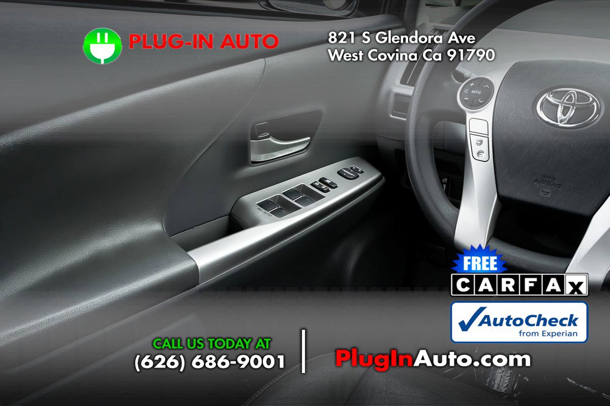 Used 2013 Toyota Prius V Two FWD image 13
