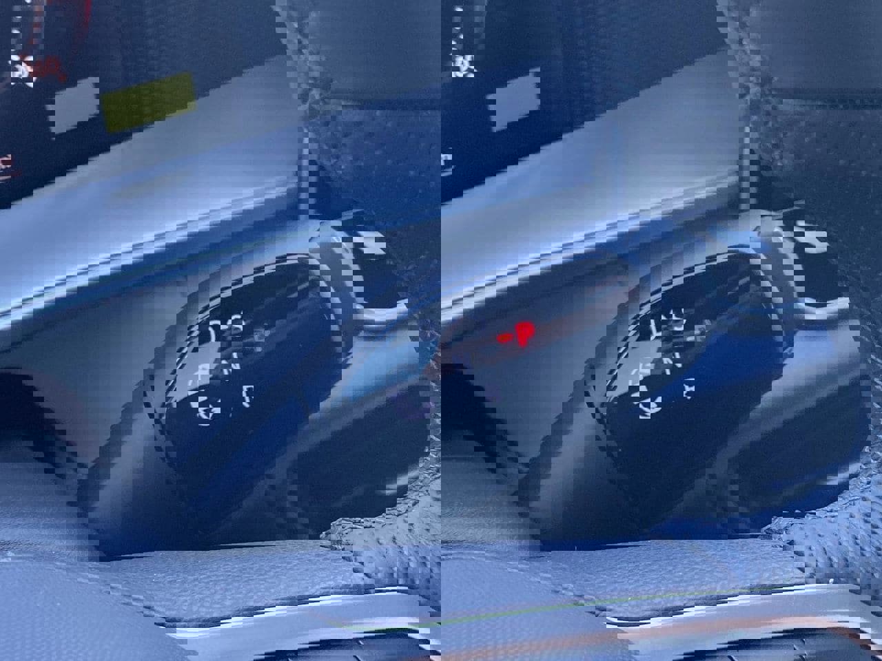 New 2026 Volkswagen Tiguan SE R-Line image 25