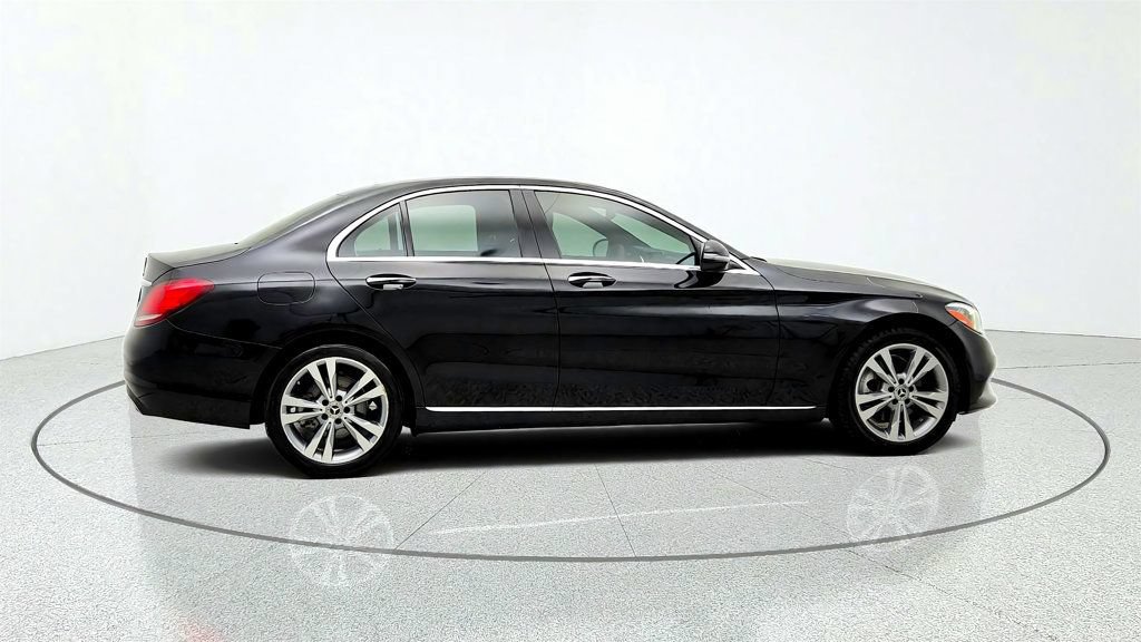 Used 2019 Mercedes-Benz C 300 Sedan w/ Premium Package image 4