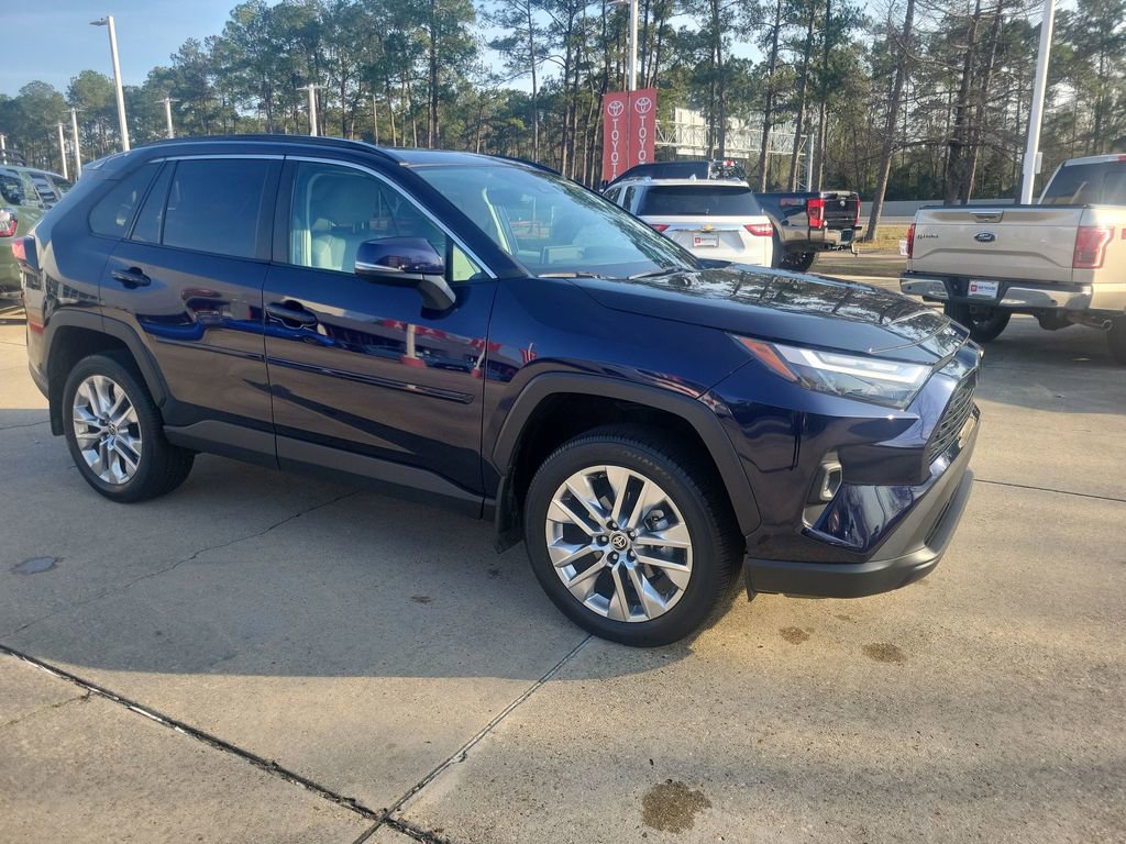 Certified 2022 Toyota RAV4 XLE Premium image 10