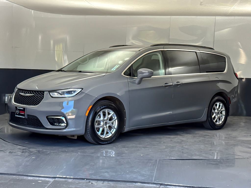 Used 2022 Chrysler Pacifica Touring-L FWD image 7