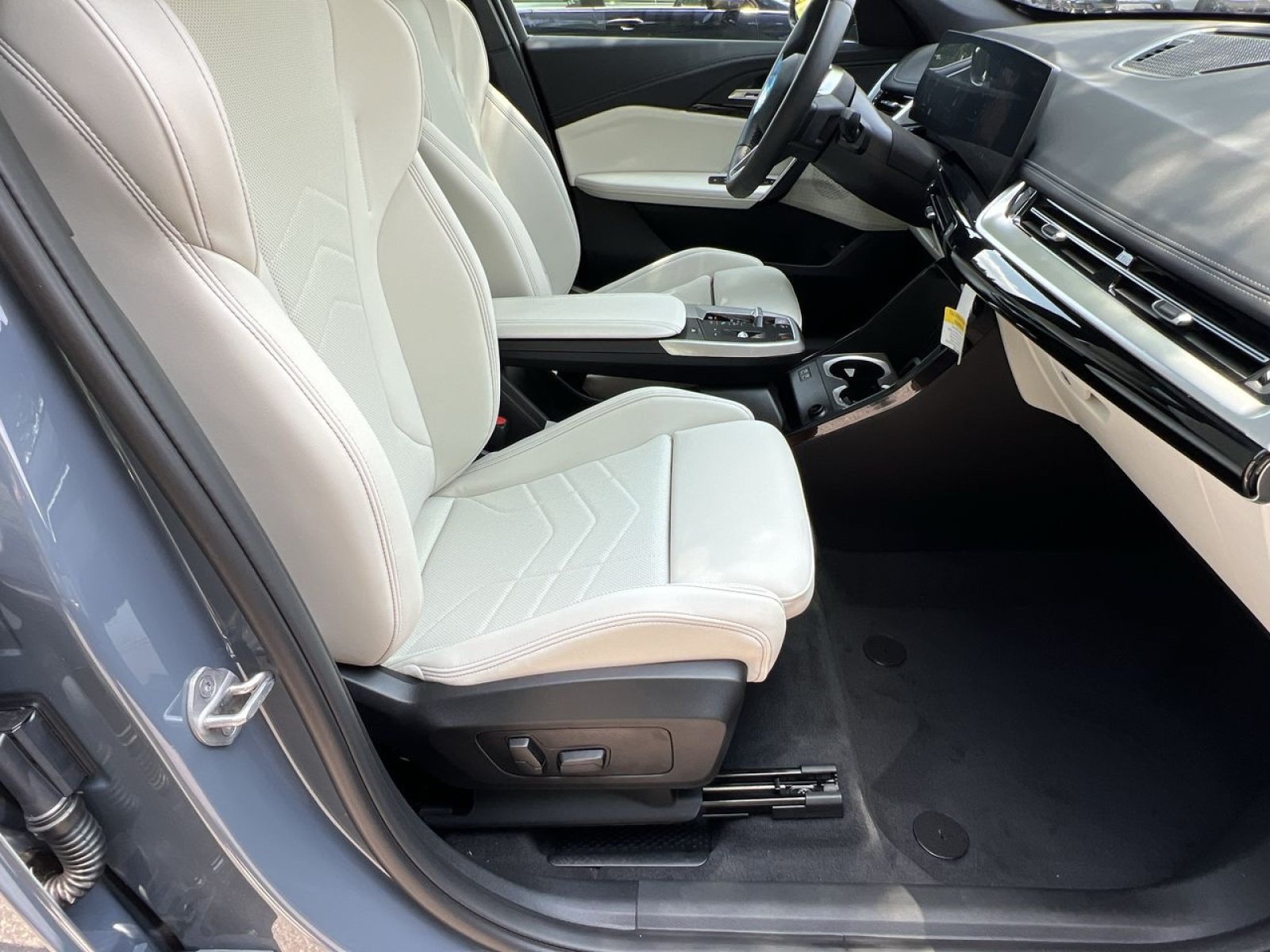 New 2026 BMW X1 xDrive28i w/ Convenience Package AWD/4WD image 34