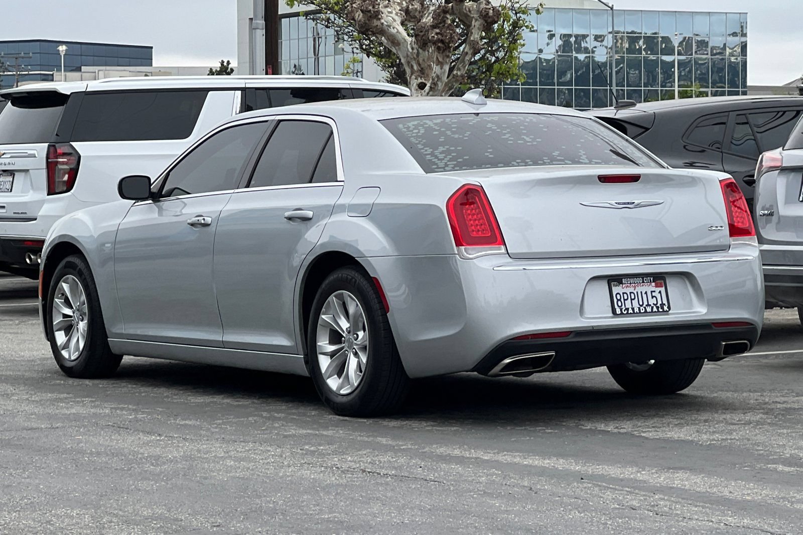 Used 2019 Chrysler 300 Touring RWD image 6