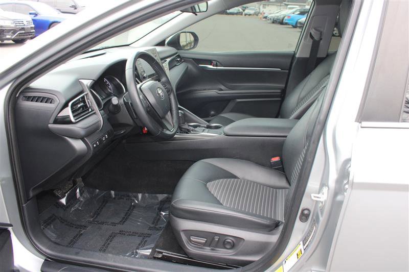 Used 2022 Toyota Camry SE image 6
