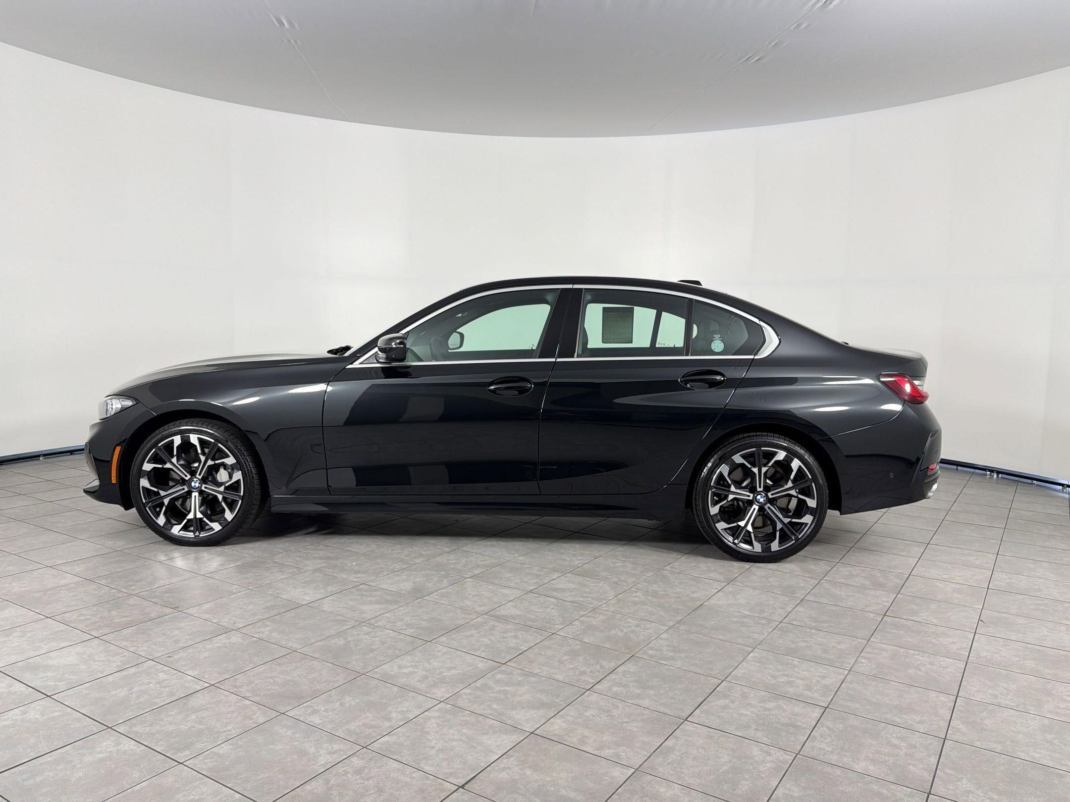 Certified 2025 BMW 330i xDrive Sedan AWD/4WD image 2