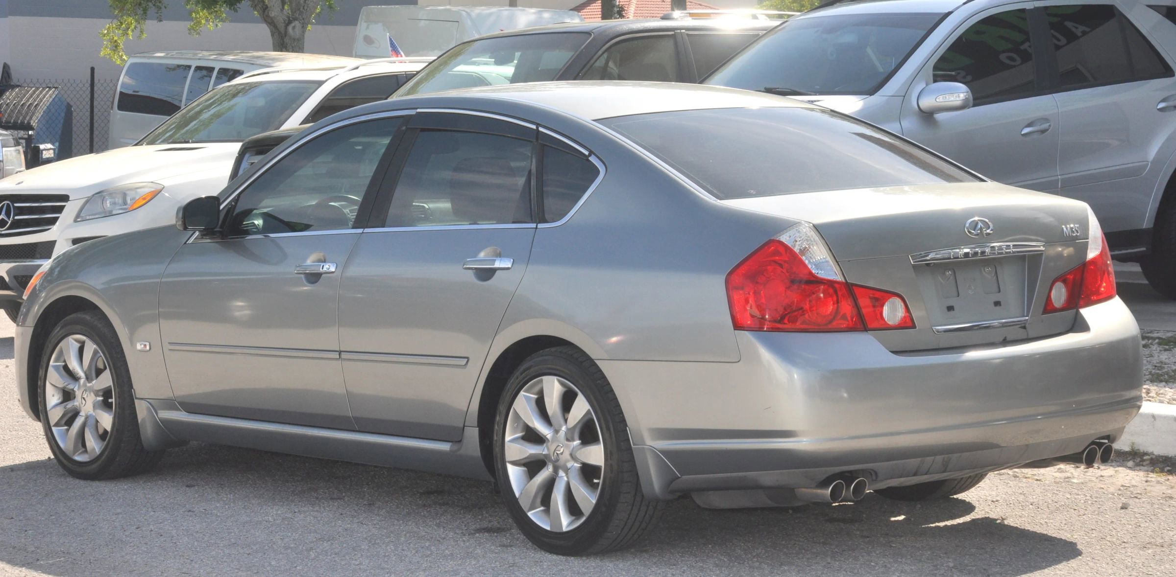 Used 2007 INFINITI M35 w/ Technology Pkg RWD image 8