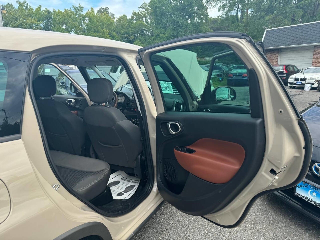 Used 2015 FIAT 500L Trekking image 28