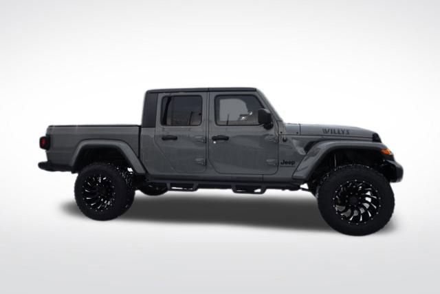 Used 2021 Jeep Gladiator Willys image 12