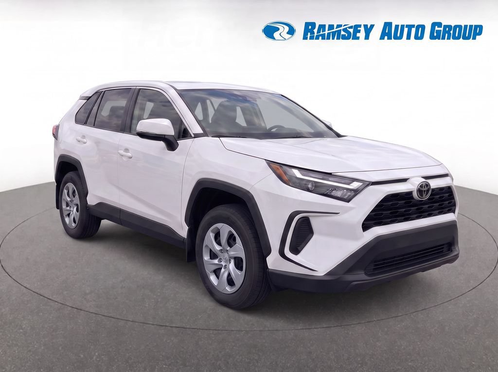 Used 2023 Toyota RAV4 LE AWD/4WD image 2