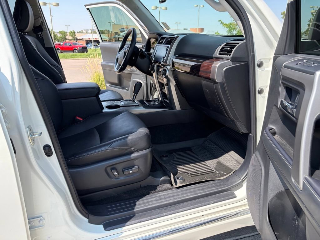 Used 2023 Toyota 4Runner Limited AWD/4WD image 22