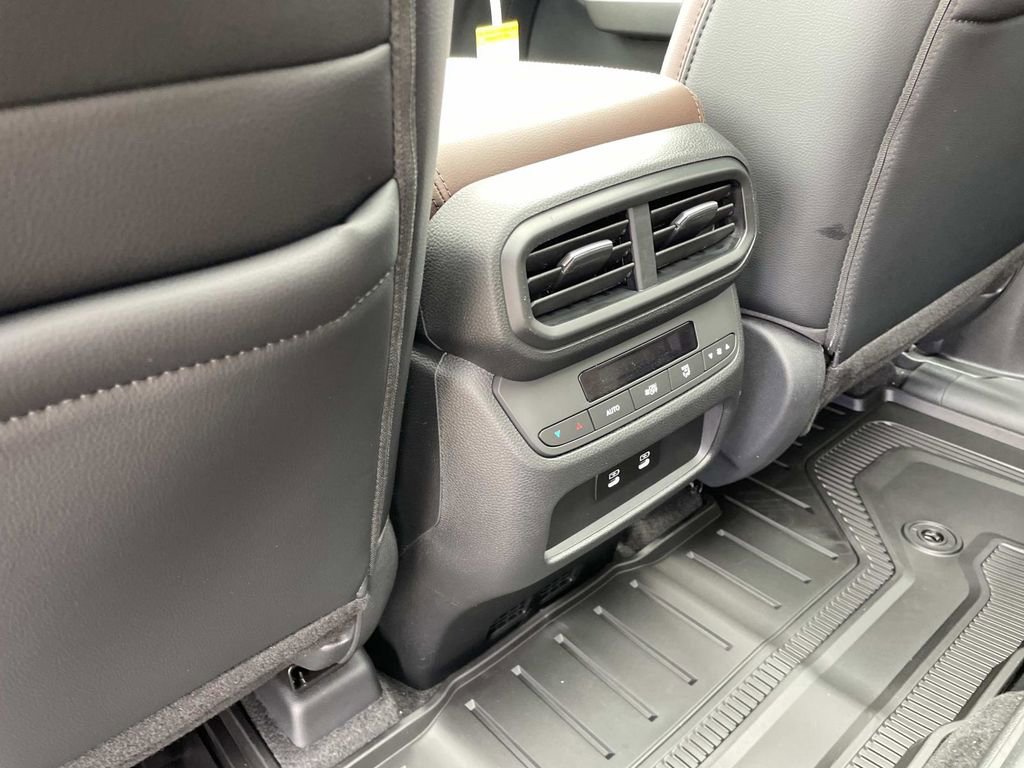 New 2026 Honda Pilot Touring image 11