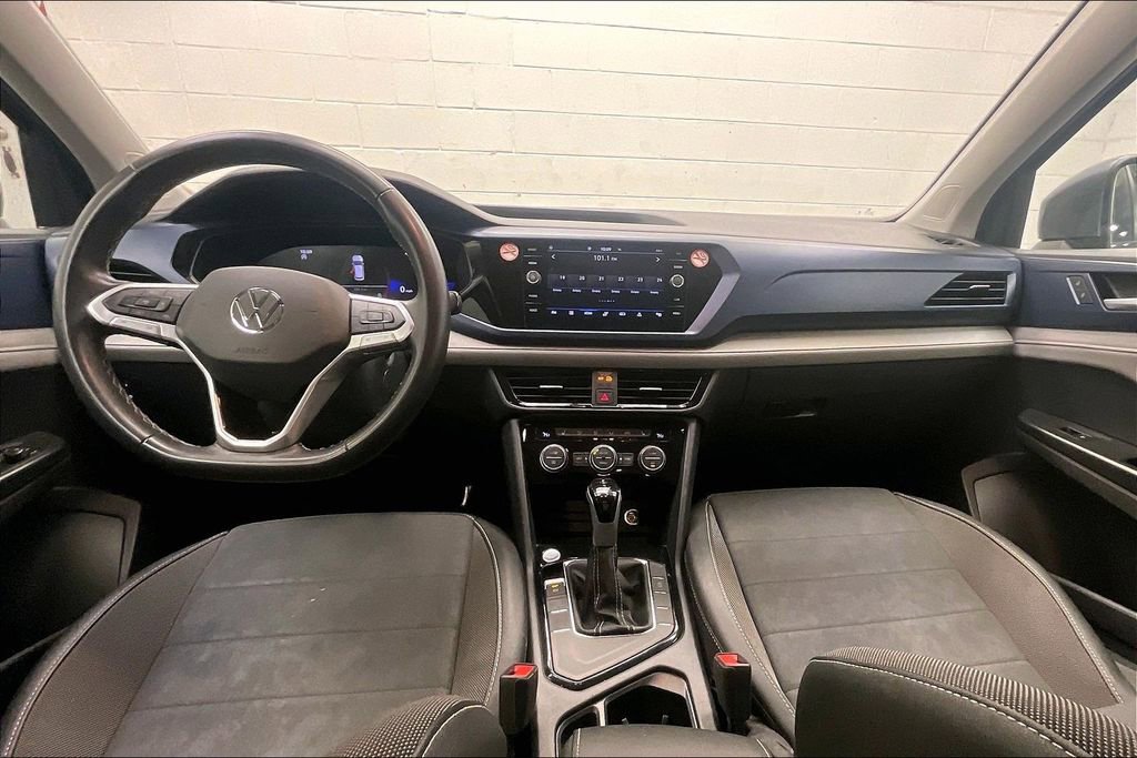 Used 2024 Volkswagen Taos SE image 14