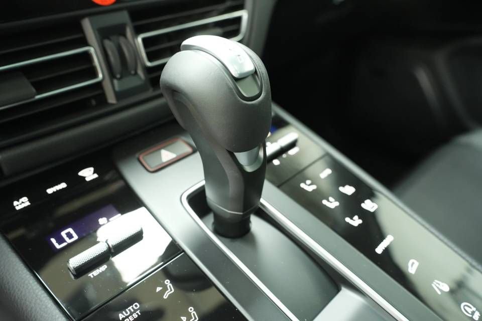 New 2026 Porsche Macan AWD/4WD image 24