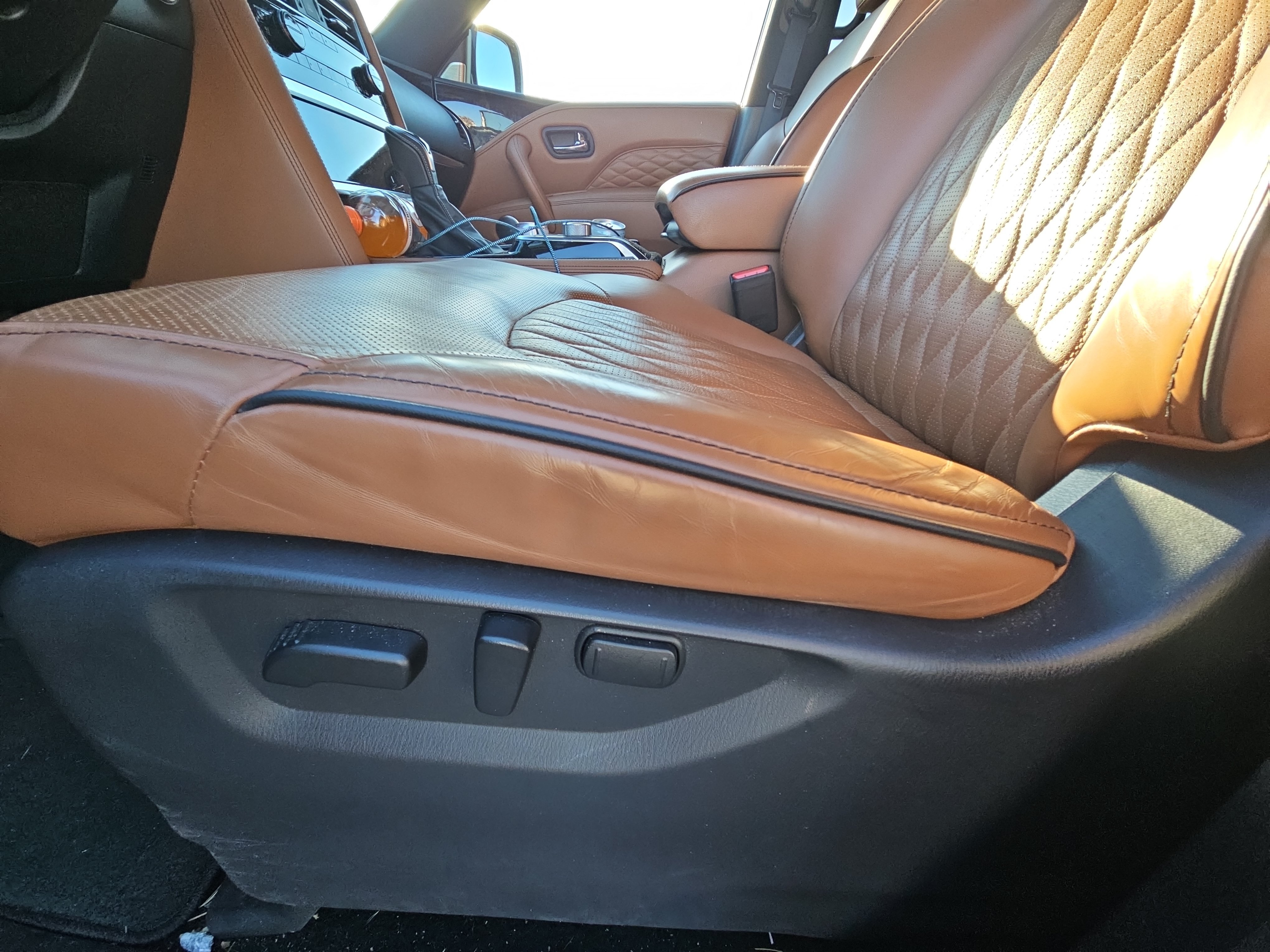 Used 2023 INFINITI QX80 Sensory w/ Cargo Package AWD/4WD image 18