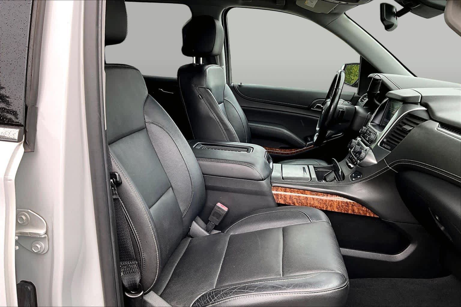 Used 2020 Chevrolet Tahoe Premier RWD image 8