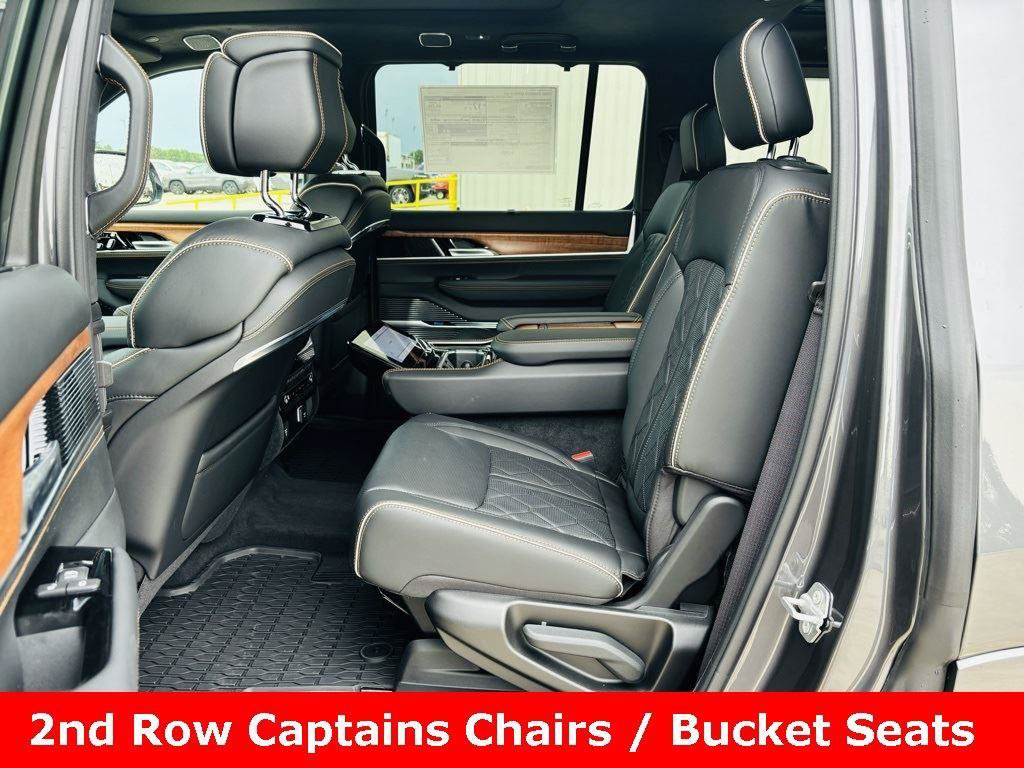 New 2024 Jeep Grand Wagoneer Series III AWD/4WD image 30