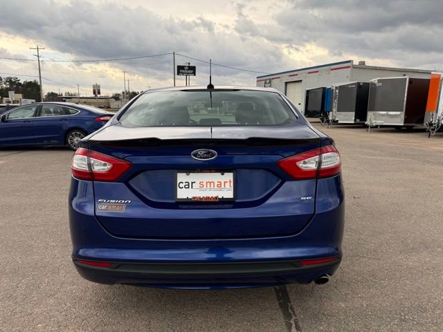 Used 2016 Ford Fusion SE image 5