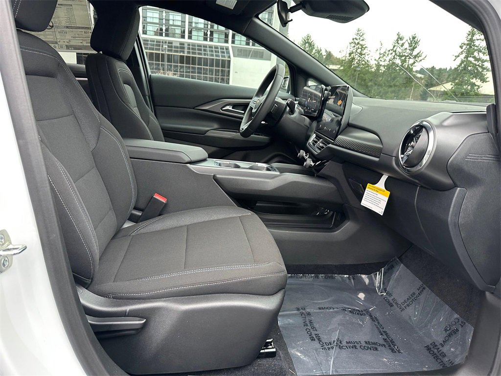 New 2026 Chevrolet Equinox EV LT image 10