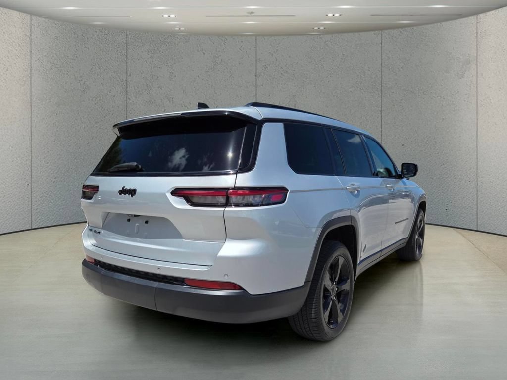 Used 2021 Jeep Grand Cherokee L Laredo AWD/4WD image 4