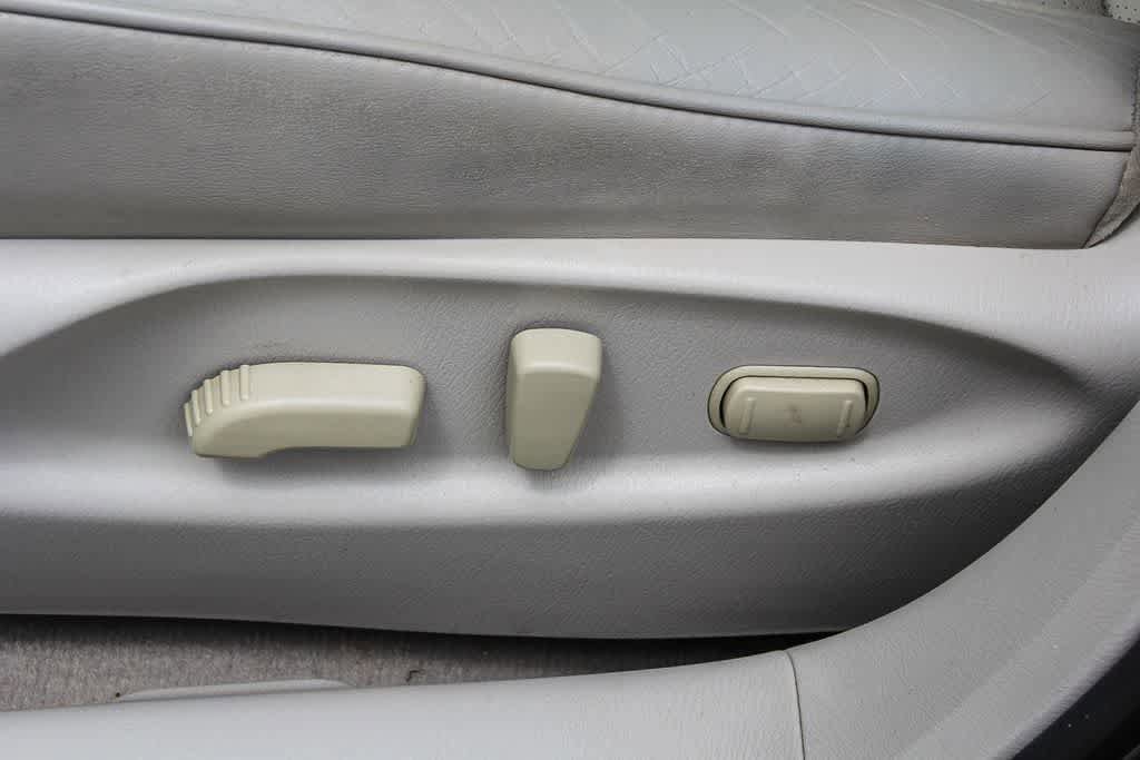 Used 2015 INFINITI Q70 L 3.7 w/ Deluxe Touring Package RWD image 21
