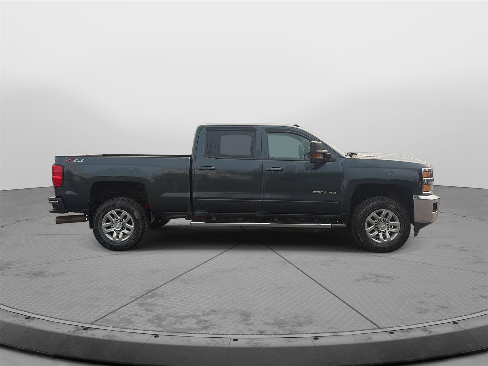 Used 2019 Chevrolet Silverado 2500 LT w/ LT Convenience Package AWD/4WD image 4