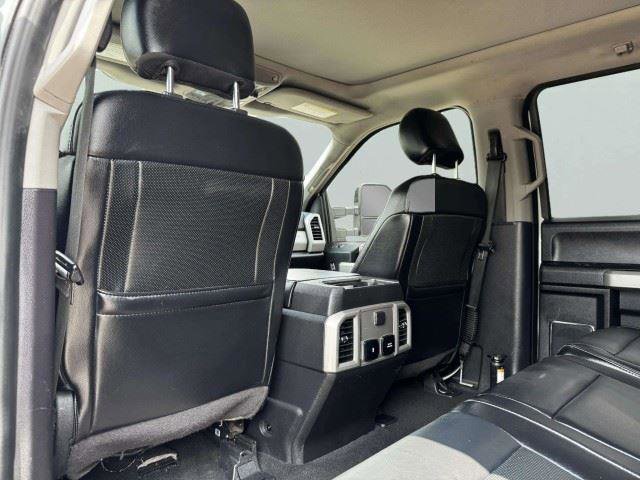 Used 2019 Ford F250 Lariat w/ Lariat Ultimate Package AWD/4WD image 41