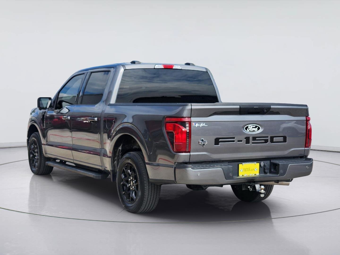 Used 2024 Ford F150 XLT w/ XLT Black Appearance Package RWD image 7