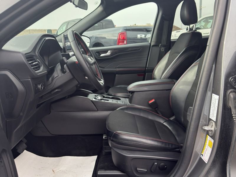 Used 2025 Ford Escape ST-Line Select image 11