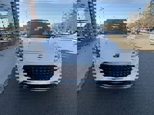 Used 2020 Ford Escape Titanium w/ Titanium Premium Package 2.0 image 8