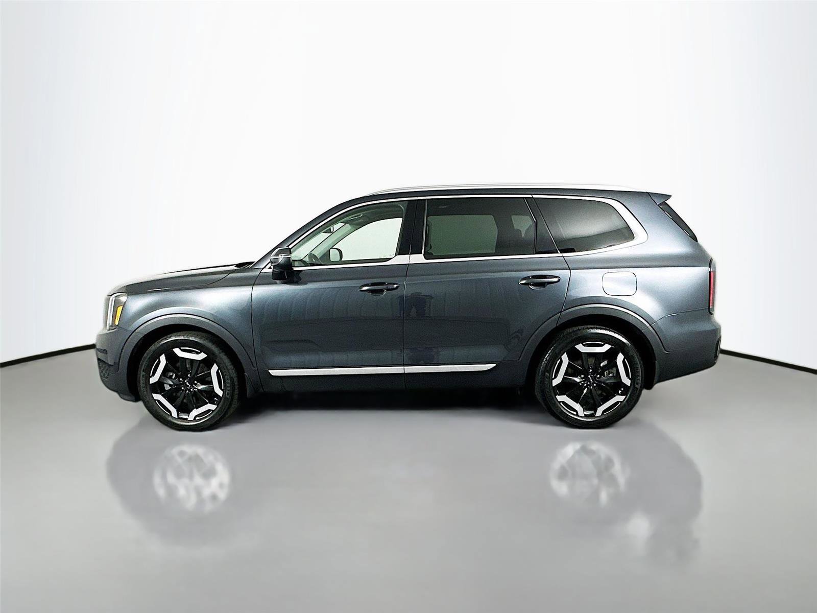 Used 2023 Kia Telluride EX AWD/4WD image 8