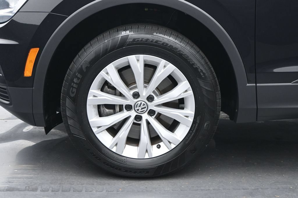 Used 2019 Volkswagen Tiguan SEL AWD/4WD image 16