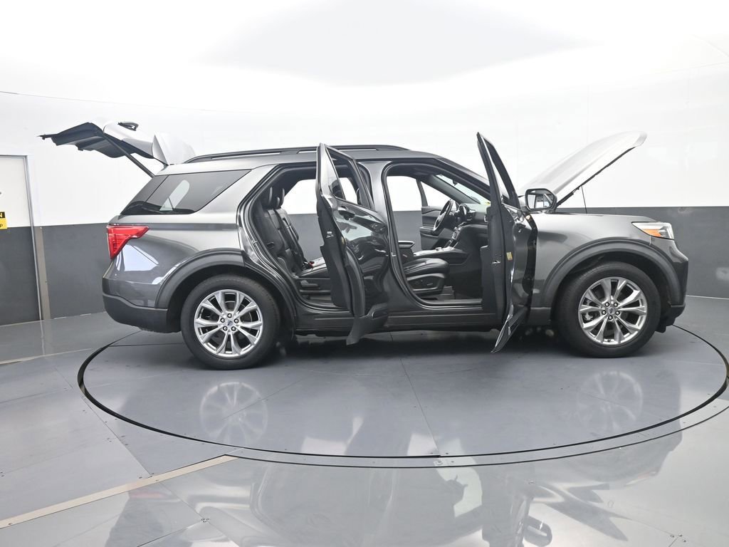 Used 2020 Ford Explorer XLT w/ Equipment Group 202A image 80