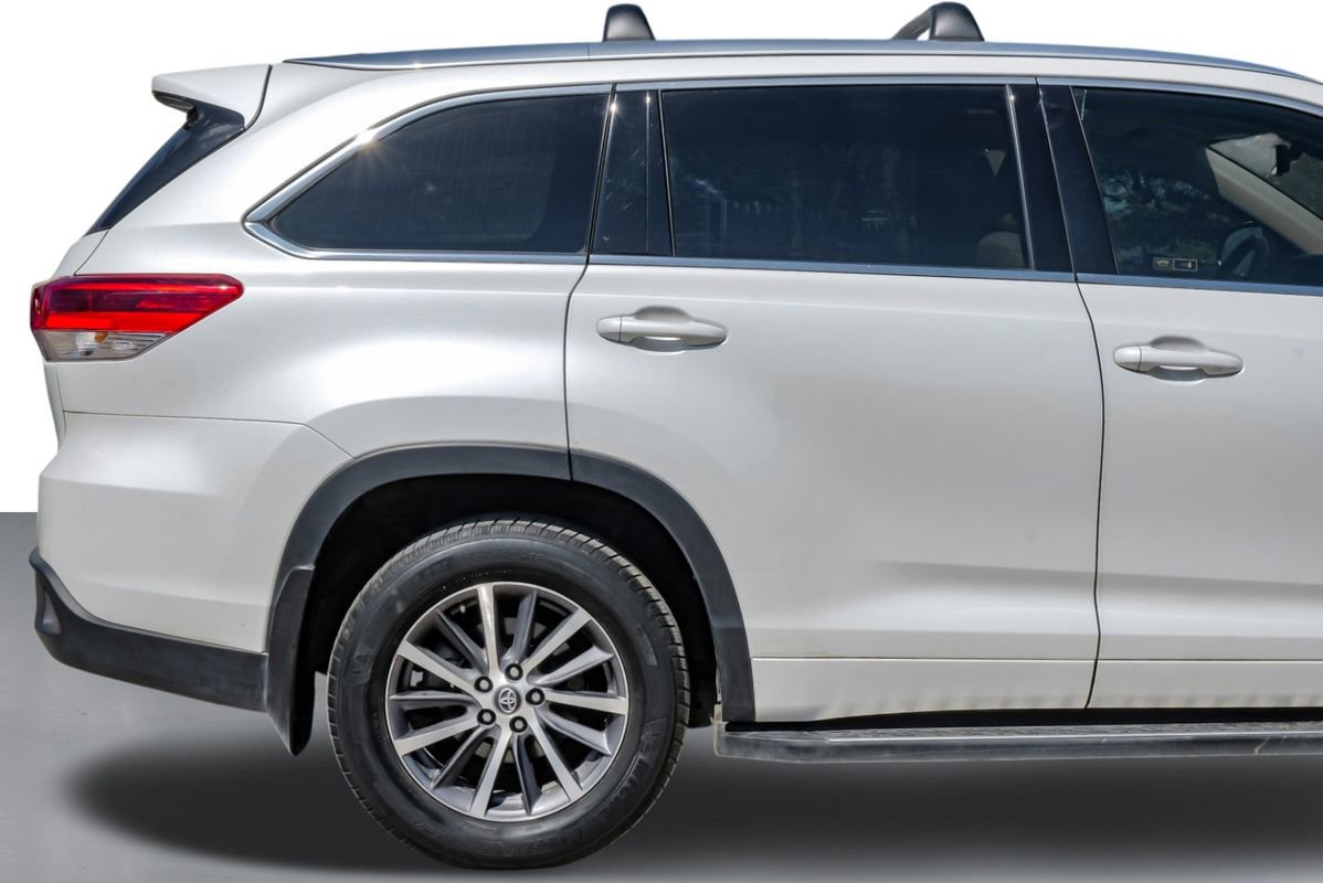 Used 2018 Toyota Highlander XLE FWD image 6