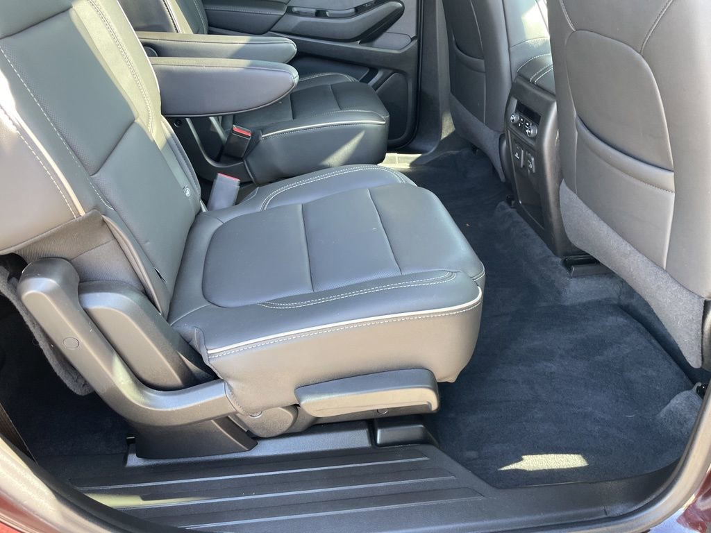 Used 2023 Chevrolet Traverse Premier AWD/4WD image 36
