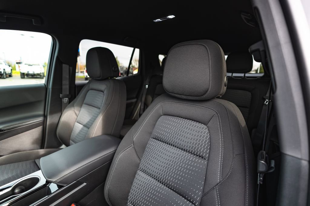 New 2026 Chevrolet Equinox LT w/ LPO, Floor Liner Package image 13