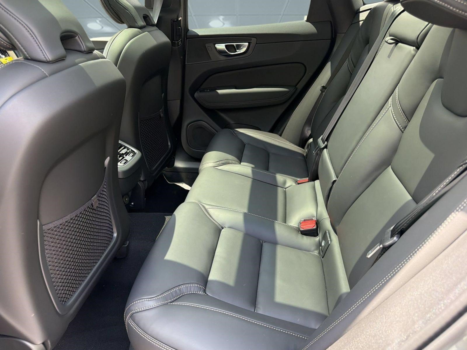 New 2026 Volvo XC60 B5 Ultra w/ Climate Package AWD/4WD image 24