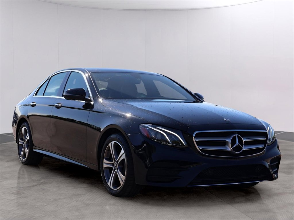 Used 2019 Mercedes-Benz E 300 4MATIC image 3