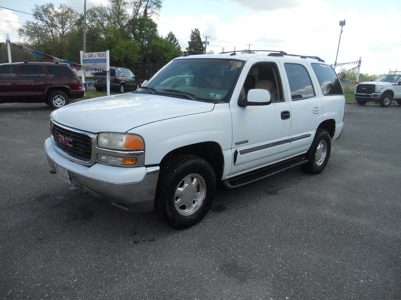 Used 2003 GMC Yukon SLT w/ 1SD Preferred Equipment Group image 2