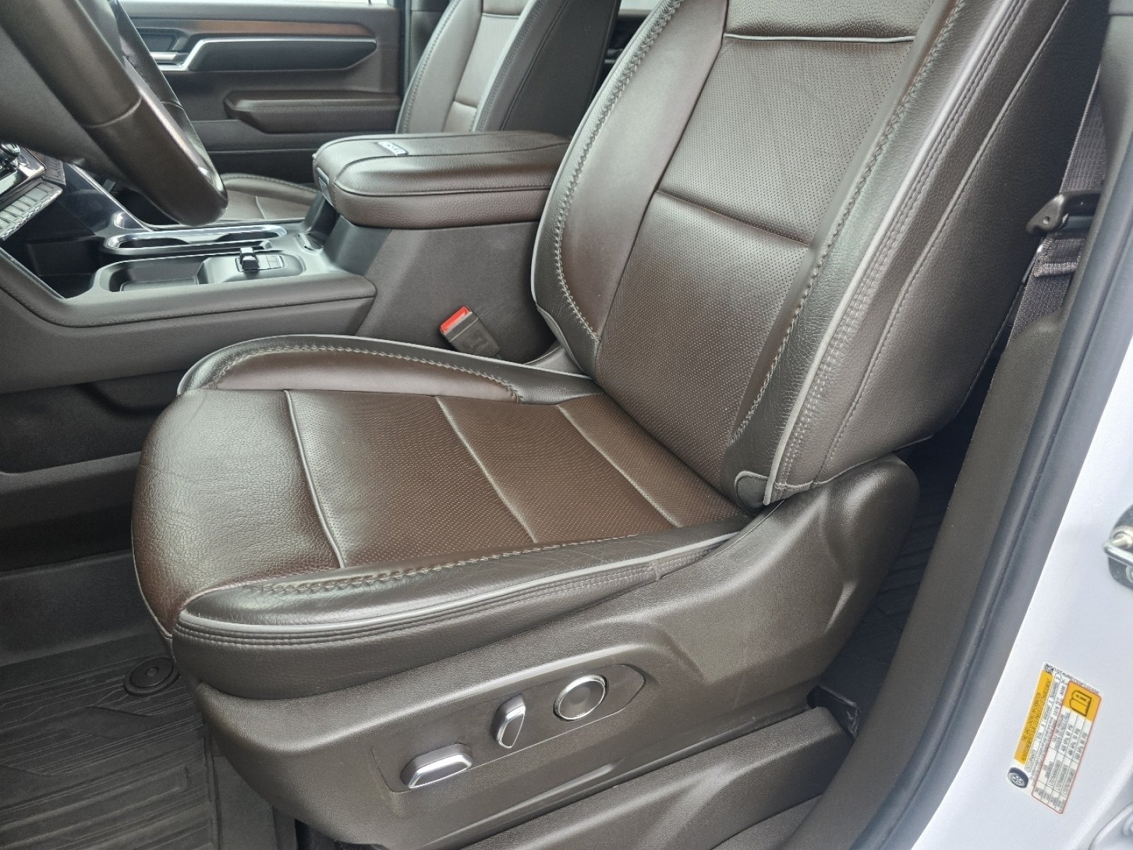 Used 2025 GMC Sierra 2500 Denali w/ LPO, GMC Protection Package AWD/4WD image 24