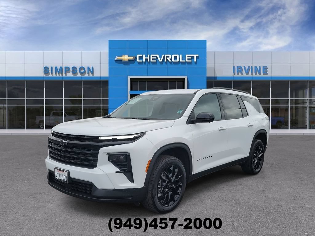 Used 2026 Chevrolet Traverse LT w/ Midnight/Sport Edition FWD image 4