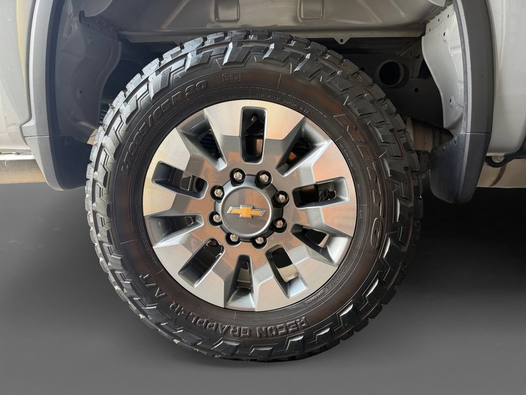 Used 2025 Chevrolet Silverado 2500 Custom w/ Custom Value Package AWD/4WD image 10