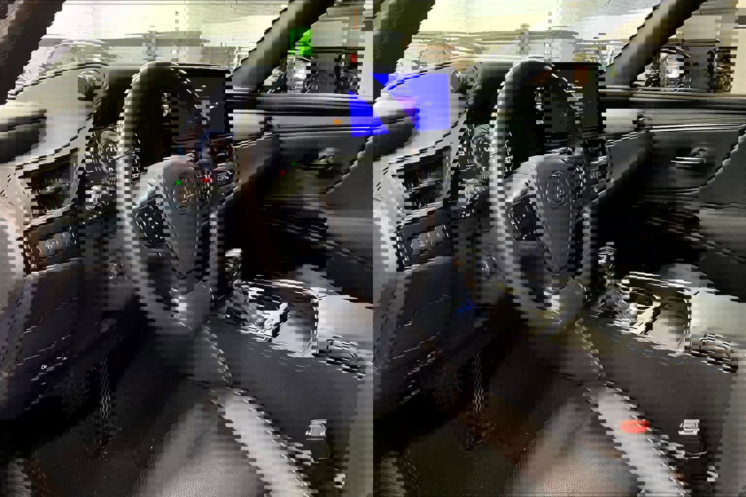 Used 2024 Lexus ES 300h w/ Premium Package FWD image 18