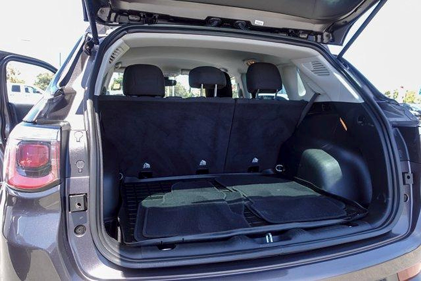 Used 2019 Jeep Compass Sport FWD image 30