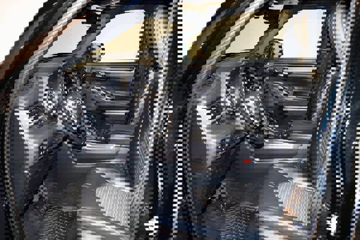 Used 2023 Toyota Highlander L image 33