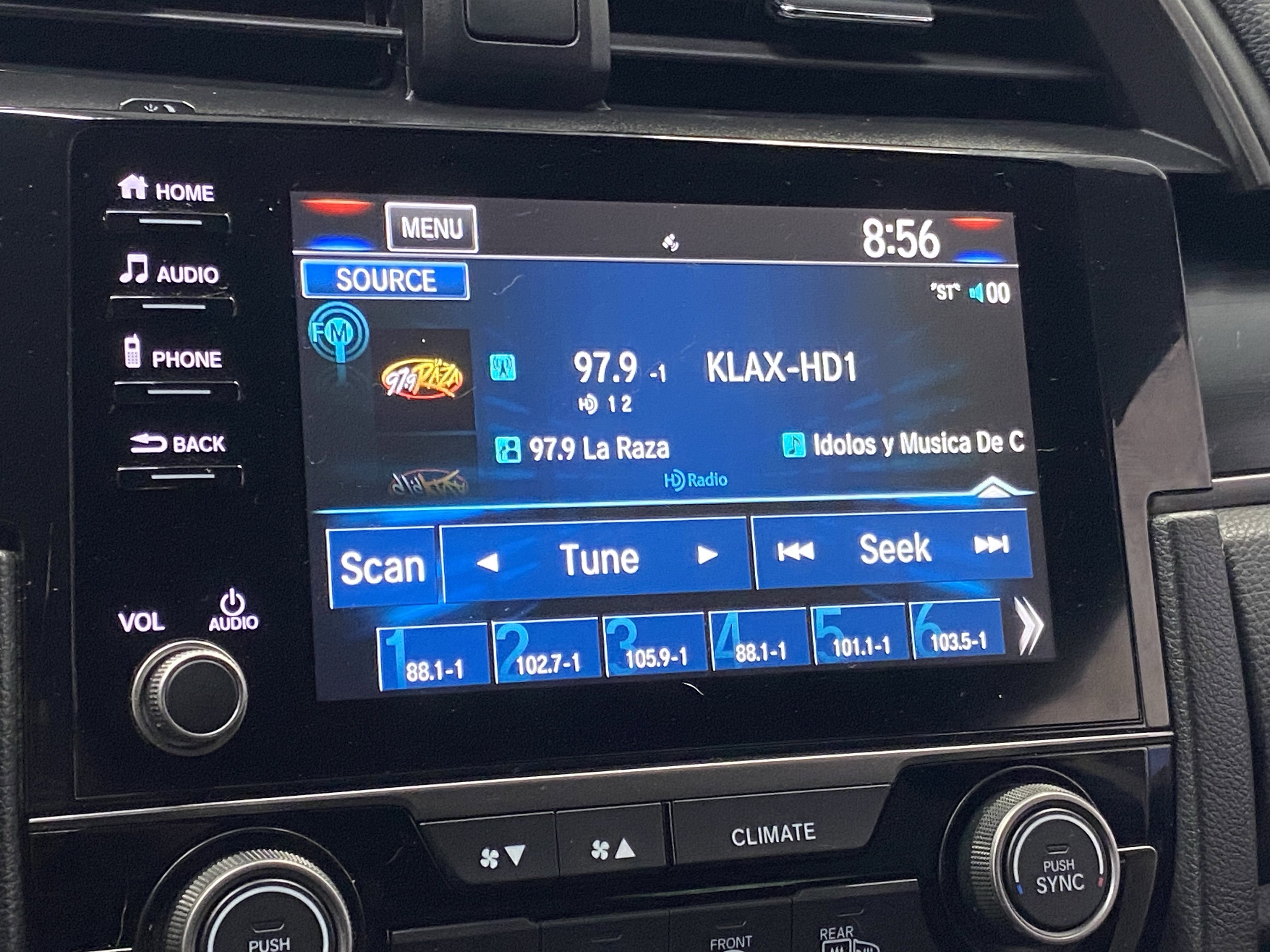 Used 2021 Honda Civic EX image 3